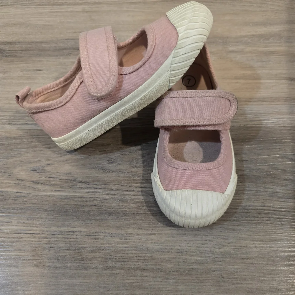 Cat & Jack Toddler Girl's Cecilia Sneakers Hook & Loop Pink - Size 7c